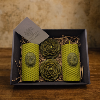 Dviejų spalvų bičių vaško žvakių dovanų rinkinys