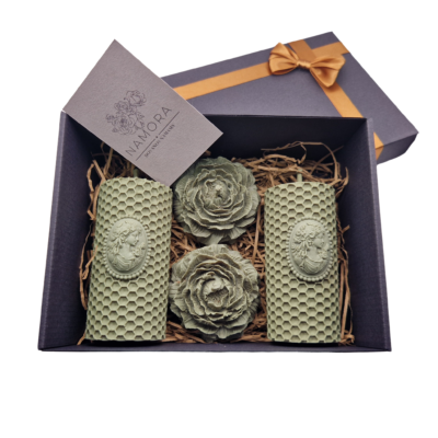 Žalsvas bičių vaško žvakių dovanų rinkinys